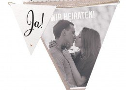 Einladungskarte aus Wimpeln mit persönlichem Foto Hochzeitskarten individuell gestalten