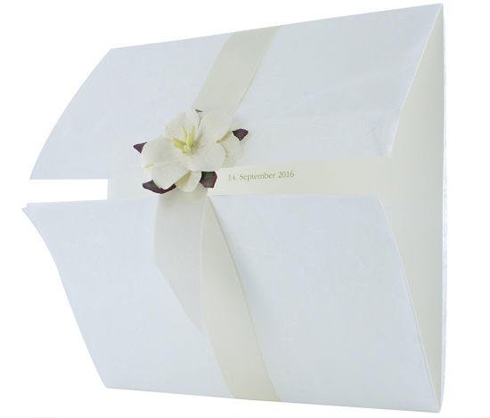 Elegante quadratische Hochzeitskarte mit feiner, weißer Blüte, Hochzeitspapeterie Düsseldorf