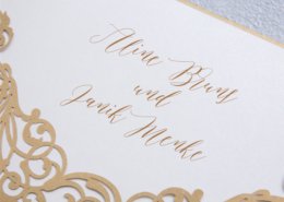 elegante Hochzeitskarte, goldener Edelkarton, Kalligraphie, Hochzeitspapeterie Kalligraphie