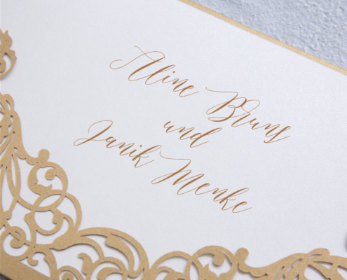 elegante Hochzeitskarte, goldener Edelkarton, Kalligraphie, Hochzeitspapeterie Kalligraphie