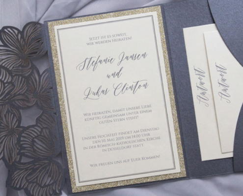 Hochzeitskarte "Black Beautyfeine", feine Typographie, Schwarz-Gold, Hochzeitskarten Lasercut