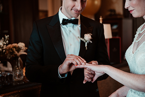 brautpaar ringe art deco hochzeit